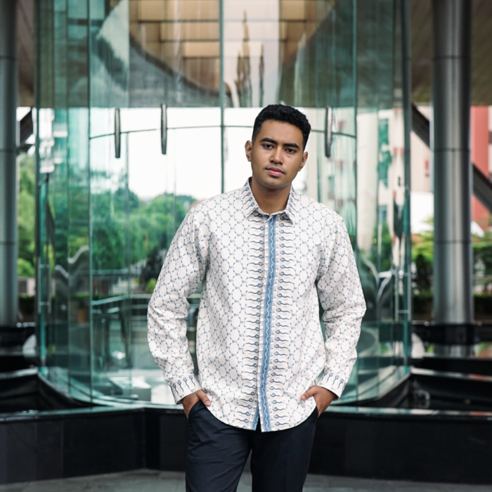 Batik Shirt Exclusive Cervus White Shirt Monogram - Elegant Slim Fit